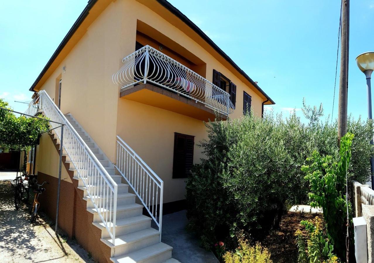 Apartments Nela Jelsa  Kültér fotó